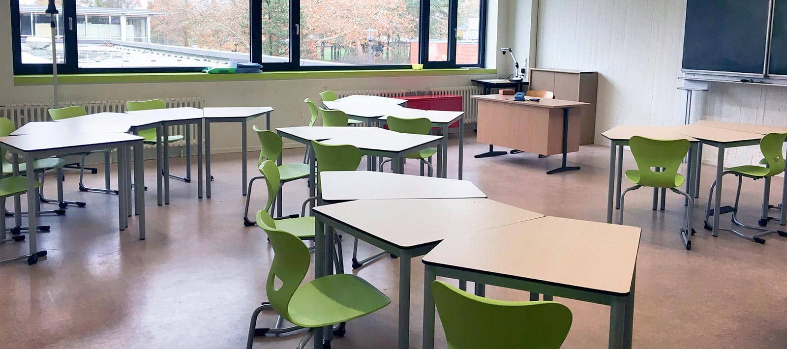 Oberschule in Nordhorn: flexible Schultische von EinrichtWerk